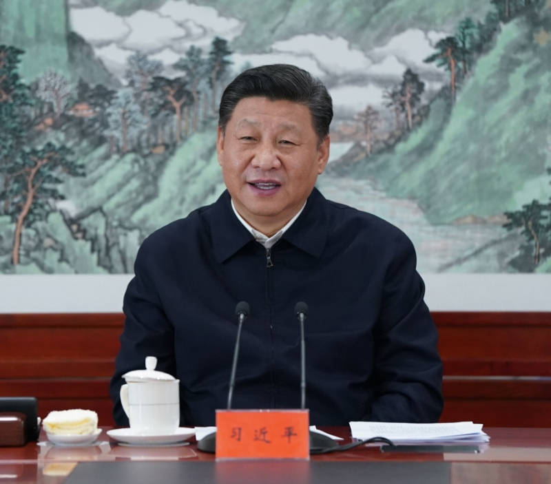 2016年2月19日，習(xí)近平總書記在中央電視臺總控中心同工作人員親切握手。