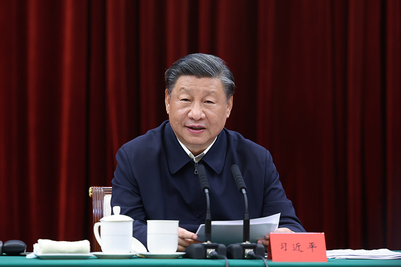 2023年10月12日下午，中共中央總書記、國家主席、中央軍委主席習(xí)近平在江西省南昌市主持召開進(jìn)一步推動(dòng)長江經(jīng)濟(jì)帶高質(zhì)量發(fā)展座談會(huì)并發(fā)表重要講話。新華社記者 鞠鵬 攝