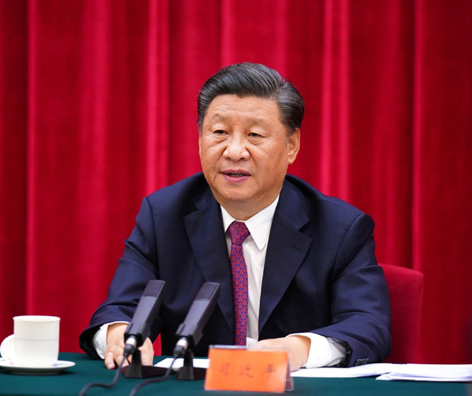 2020年9月3日下午，中共中央、國(guó)務(wù)院、中央軍委在北京人民大會(huì)堂舉行座談會(huì)，紀(jì)念中國(guó)人民抗日戰(zhàn)爭(zhēng)暨世界反法西斯戰(zhàn)爭(zhēng)勝利75周年。中共中央總書記、國(guó)家主席、中央軍委主席習(xí)近平出席座談會(huì)并發(fā)表重要講話。新華社記者 謝環(huán)馳 攝